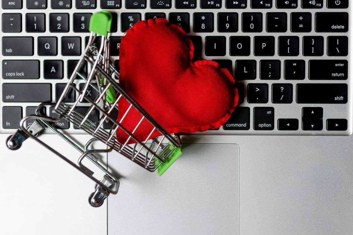 14 Şubat Sevgililer Günü tüketici için alışveriş festivaline dönüştü