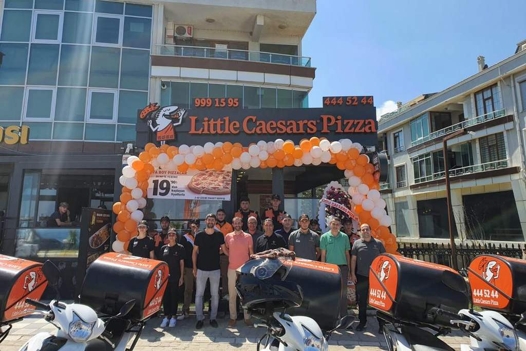 Little Caesars Sakarya'daki 3'üncü şubesini Karasu'da açtı