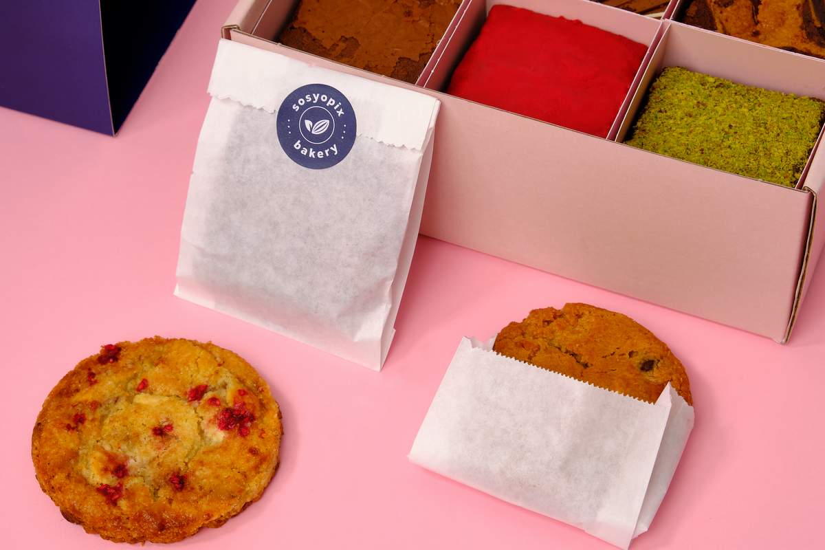 Sosyopix Bakery'den el yapımı brownie ve cookieler