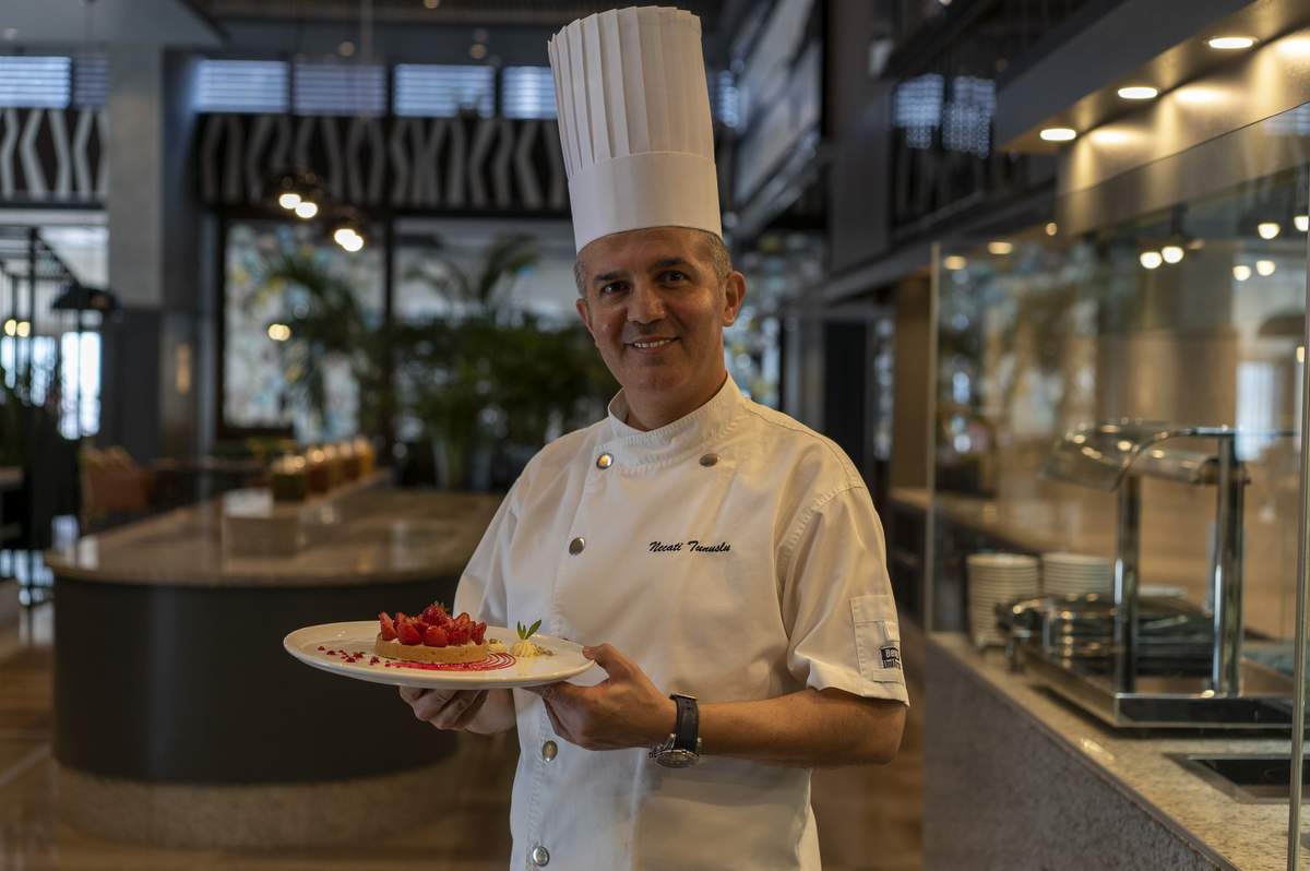 Sheraton İstanbul City Center’ın Executive Şefi Necati Tunuslu’ya ödül