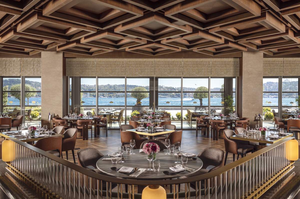 Novikov Restaurant & Bar, Mandarin Oriental Bosphorus, Istanbul’da kapılarını açtı