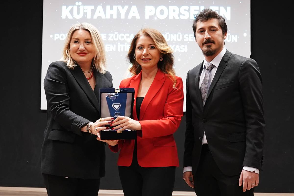 Kütahya Porselen 'porselen ve züccaciye sektörünün en itibarlı markası' ödülüne 4. kez layık görüldü