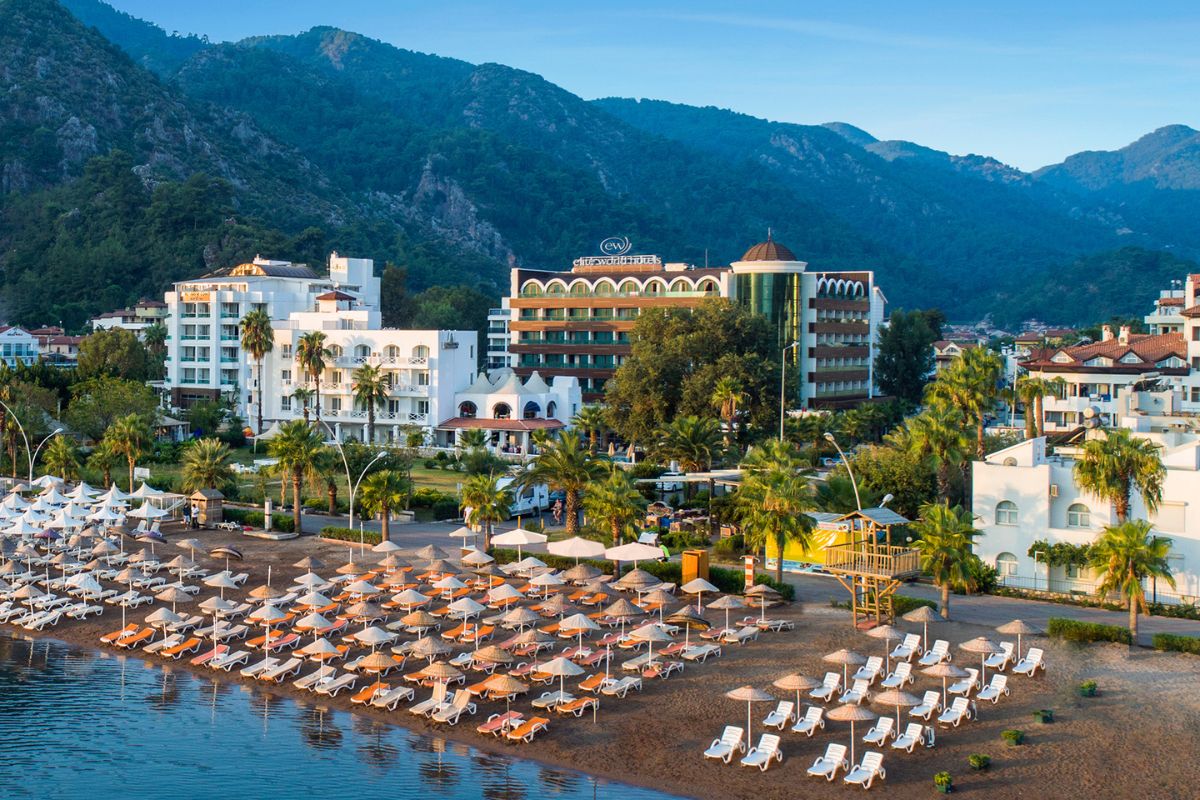 Elite World Marmaris Hotel’den balayı çiftlerine özel ayrıcalıklar