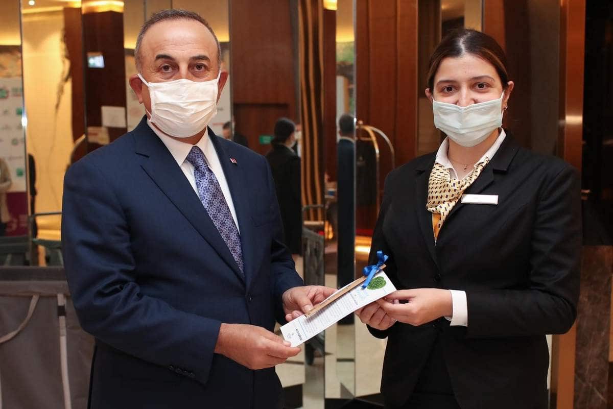 Bakan Çavuşoğlu'ndan Hilton'un tohum projesine destek