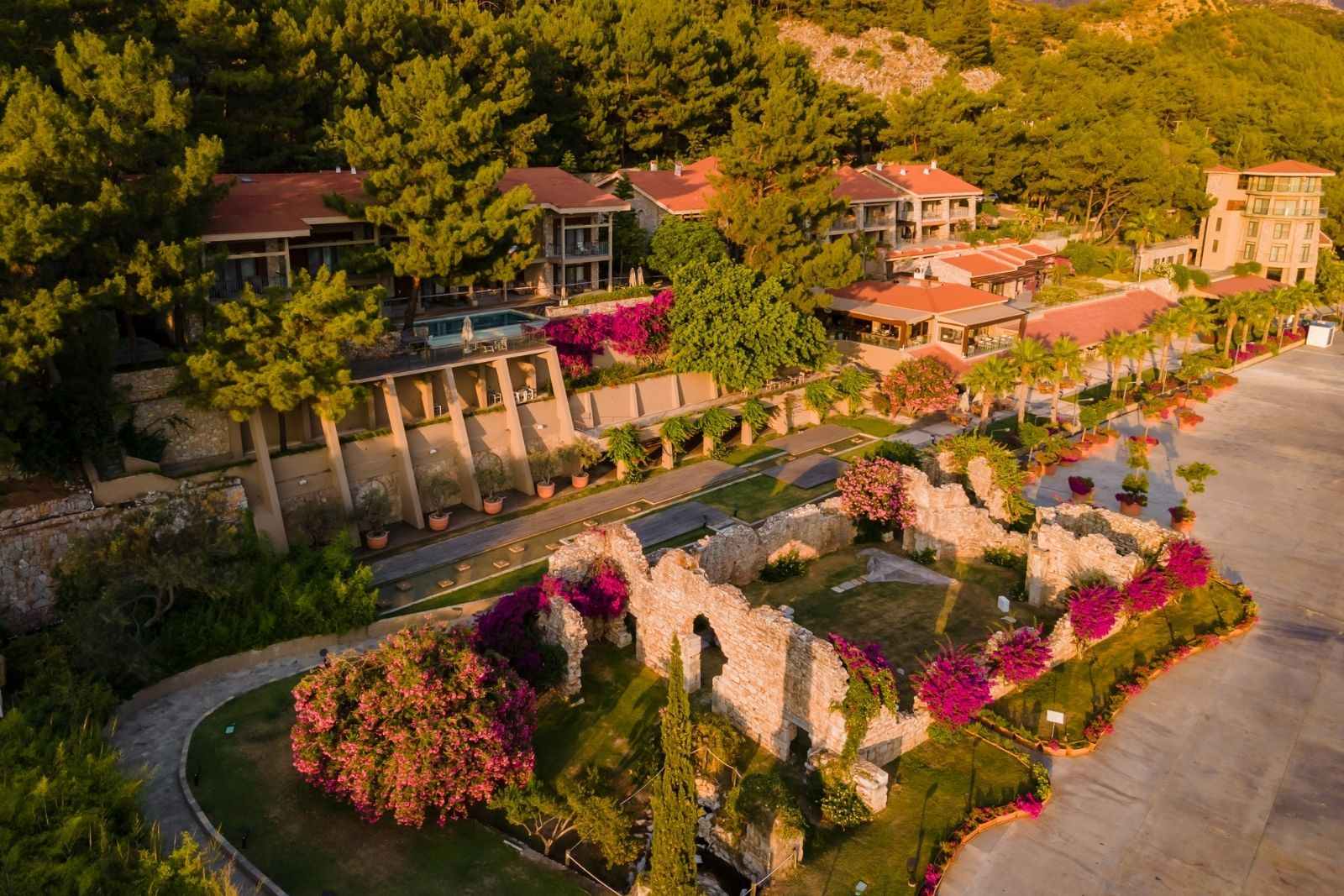 Martı Hemithea Hotel Club Mistral'de gastronomi, müzik ve sosyal yaşam deneyimi