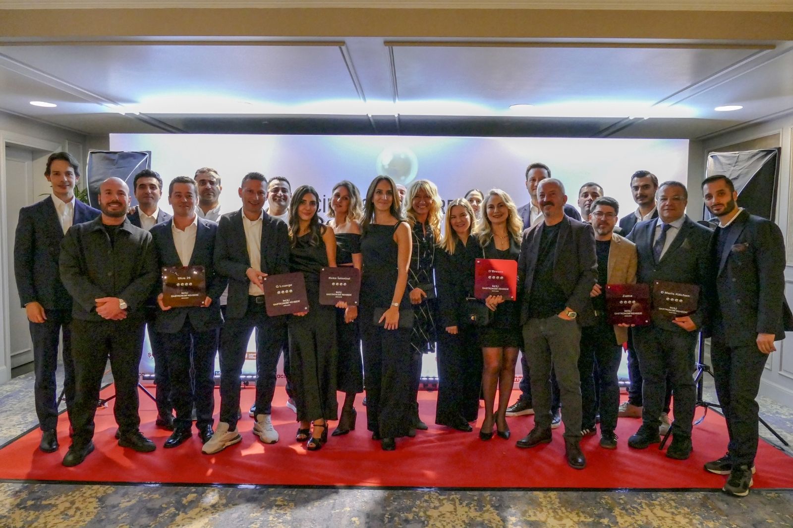 Doğuş Grubu Restoranları 'İncili Gastronomi Rehberi'nden ödüllerle döndü