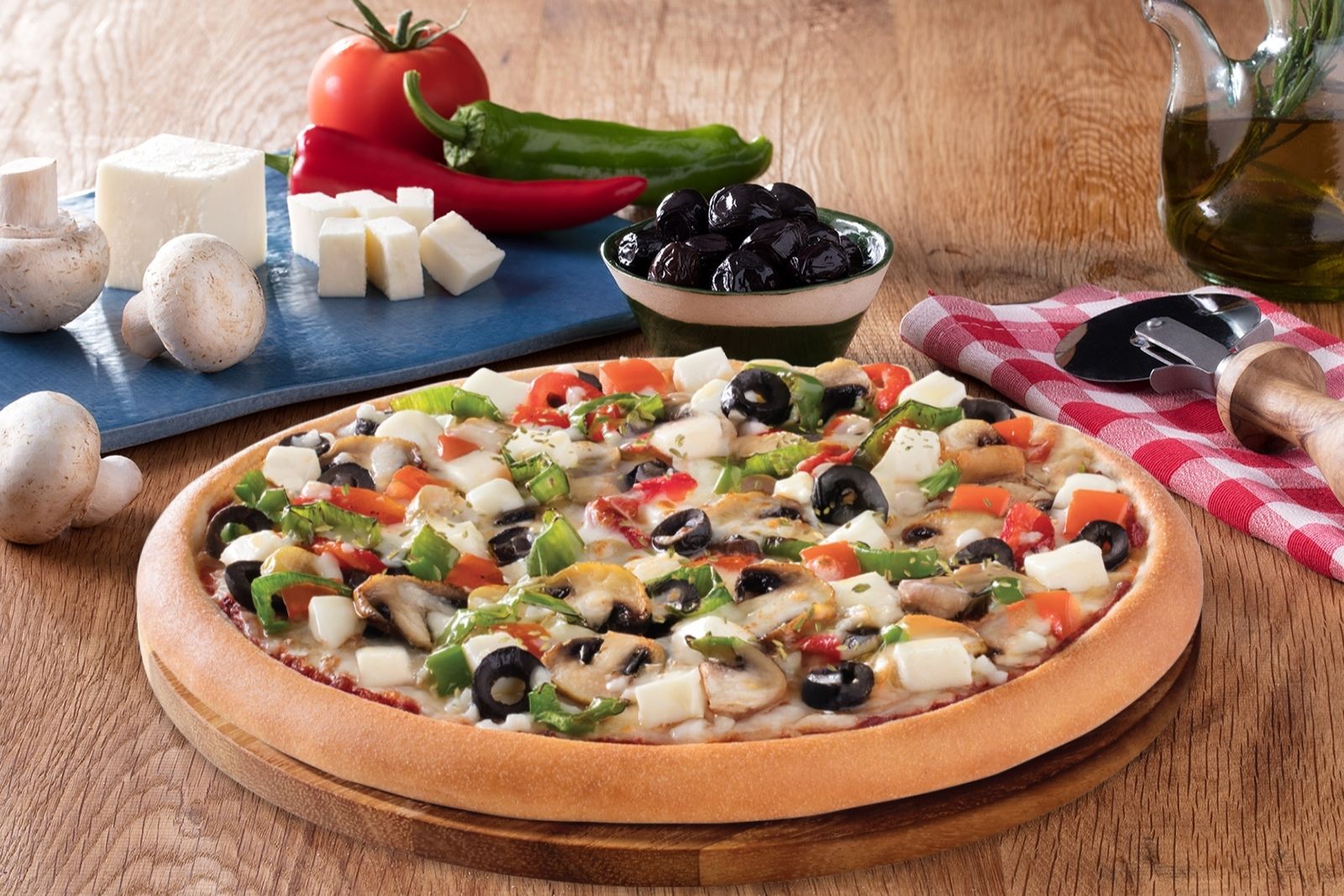 PizzaLazza’dan Egeli Pizza