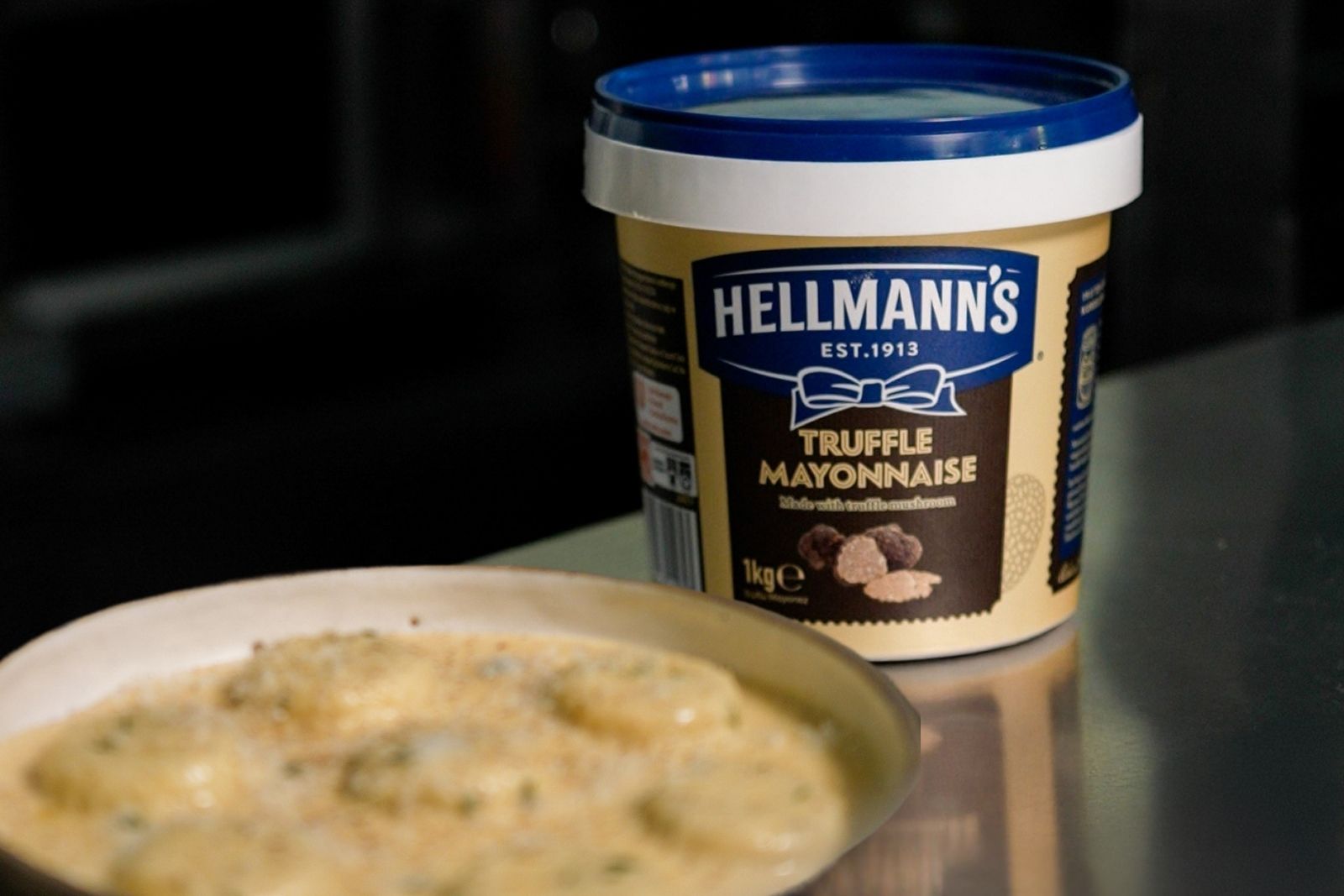 Hellmann’s trüflü mayonez, kova ambalajıyla profesyonellerin hizmetine sunuldu 