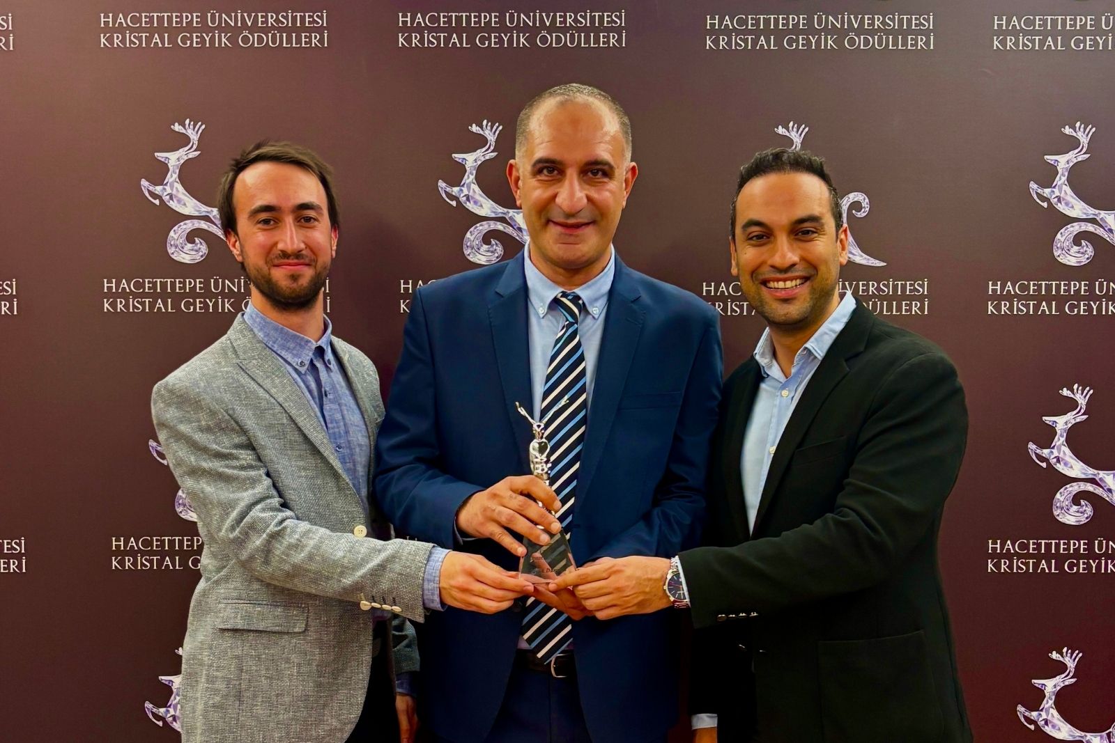 Tavuk Dünyası, 'Yılın En İyi Restoran Zinciri' seçildi