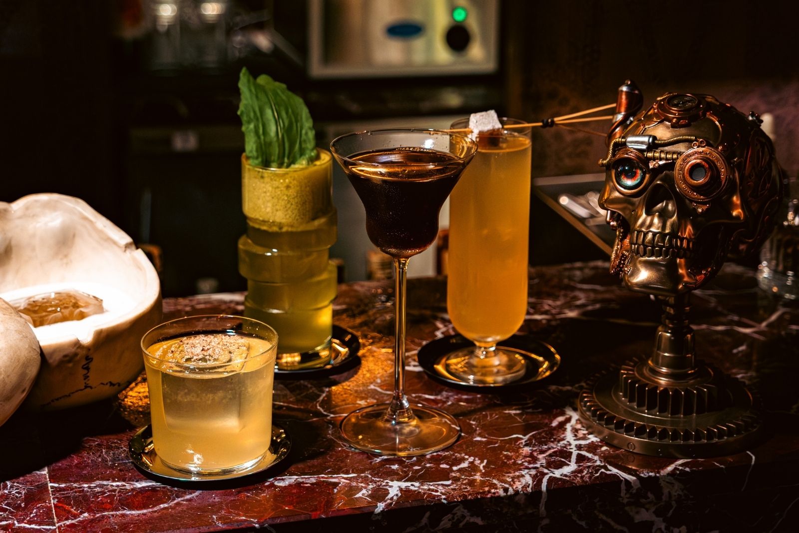 Skull & Bones'tan imza kokteyller 