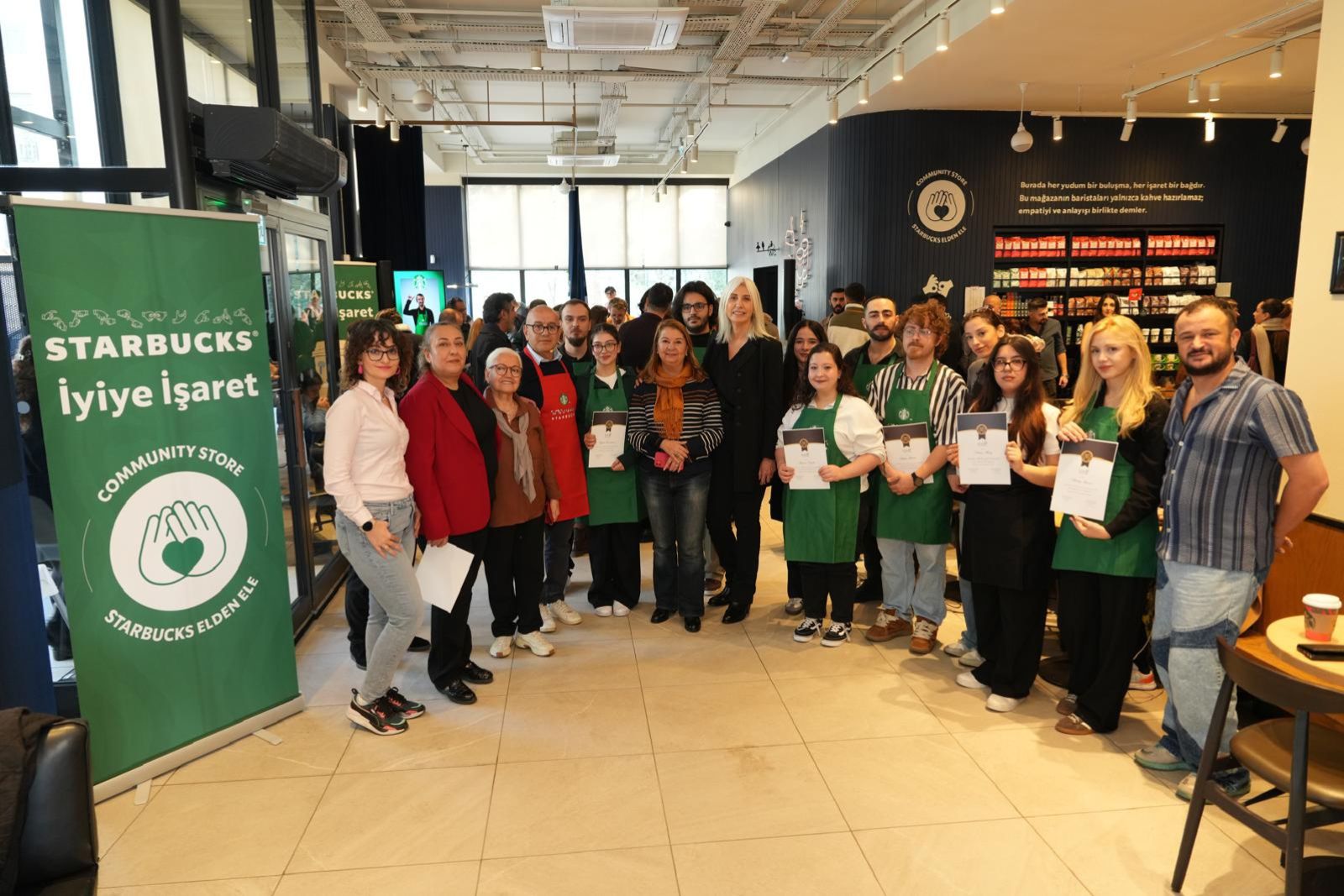 Starbucks’tan Türkiye’de bir ilk: İşaret dili konseptli mağaza “Community Store Starbucks Elden Ele"