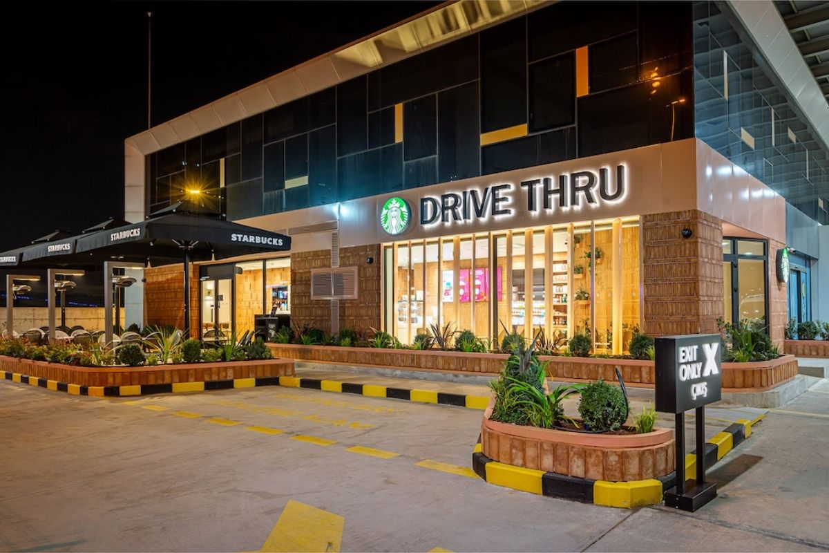 Starbucks’tan sürdürülebilir konseptiyle yepyeni bir Drive Thru mağazası!