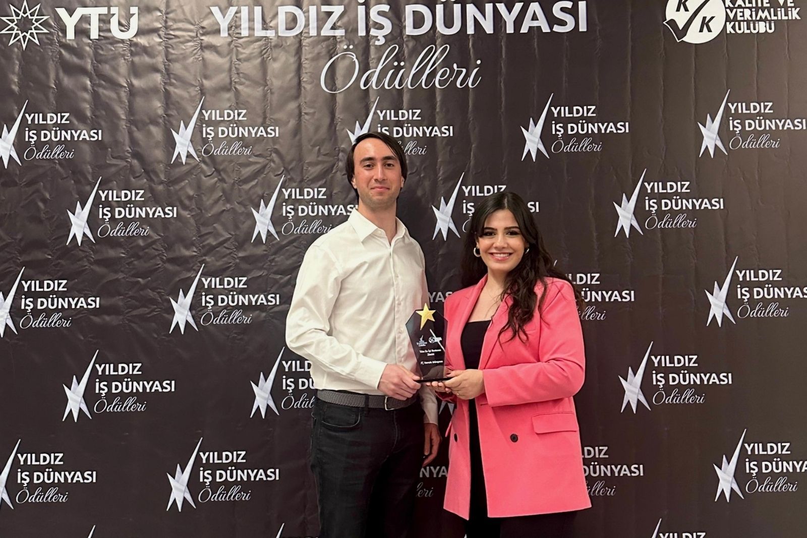 Tavuk Dünyası’na 'Yılın En İyi Restoran Zinciri' ödülü