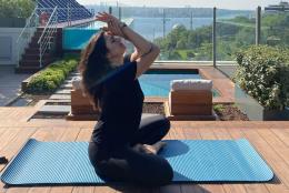 The Roof at The Ritz-Carlton, Istanbul'da Marma Terapisi ve Vinyasa Yoga 